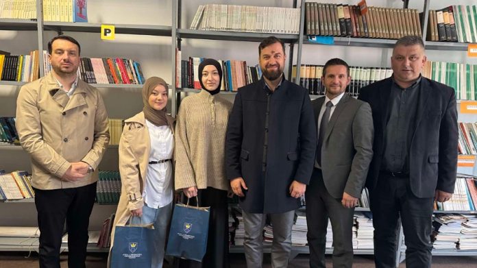 Učenice Medrese Na Prijemu Kod Ministra Mušije