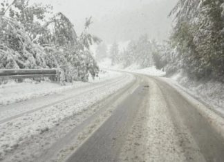 Zbog snijega obustavljen saobraćaj na putu Foča – Trnovo