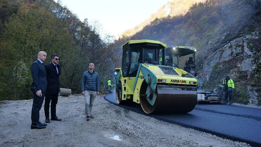 Završni radovi na dionici regionalne ceste Zenica – Babino (VIDEO)