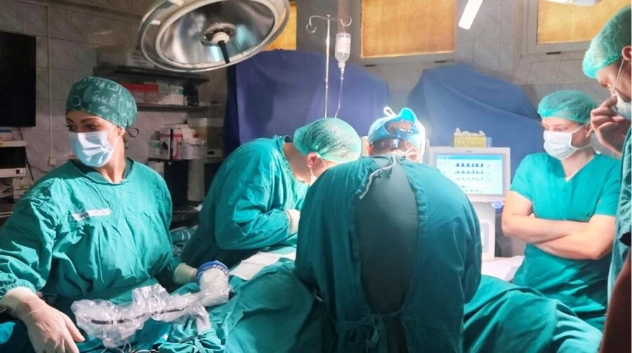 U Kantonalnoj bolnici Zenica uspješno izvedena složena kombinovana operacija