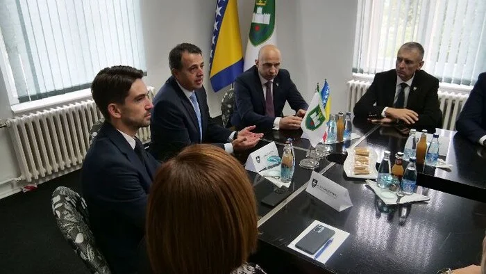 Posjeta Vlade ZDK Gradu Visoko: Zajednički projekti za dobrobit građana (VIDEO+FOTO)