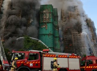 Strašni prizori iz Hong Konga: Gore stambene zgrade, ima poginulih, mnogi ostali zarobljeni (VIDEO)