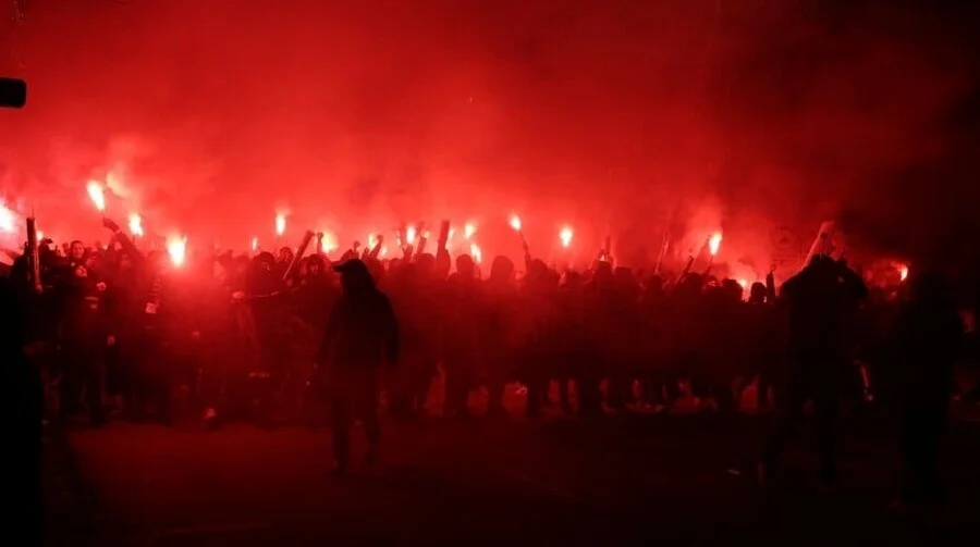 Bh. navijači u najbrojnijem korteu ikad krenuli ka stadionu Ernst Happel u Beču