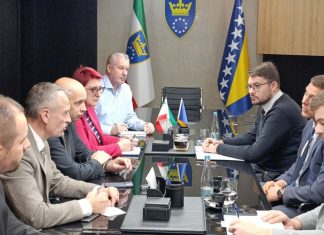 Delegacija „Bošnjaci zajedno“ posjetila Vladu ZDK: Važno je da Bošnjaci gdje god živjeli djeluju zajednički Delegacija „Bošnjaci Zajedno“ Posjetila Vladu ZDK