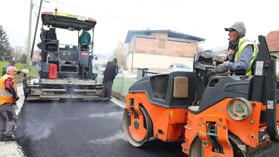 Saniran i asfaltiran dio ulice Marjanovića put u Zenici