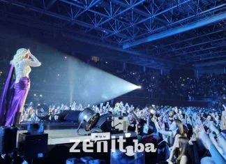 Lepa Brena održala koncert za pamćenje u Zenici, posvetila ga Halidu Bešliću (FOTO) Lepa Brena U Zenici