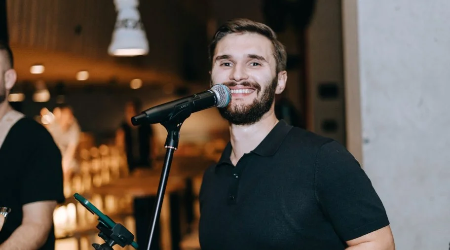 Mustafa Mekanić – Od djetinjstva uz Radio Zenit do prvog autorskog singla (AUDIO)