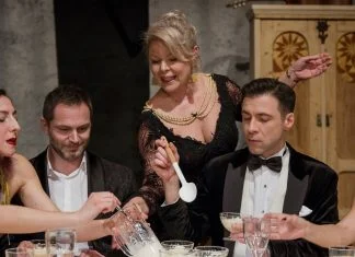 U Zeničkom pozorištu večeras gostujuća predstava “Pir malograđana” Pir Malograđana