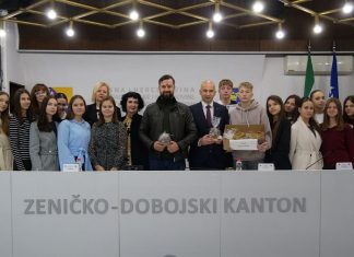 Završetak projekta „Suvenirnica“: Premijer Pivić ugostio učenike i nastavnike zeničkih škola Premijer Pivić Ugostio Učenike Zeničkih škola