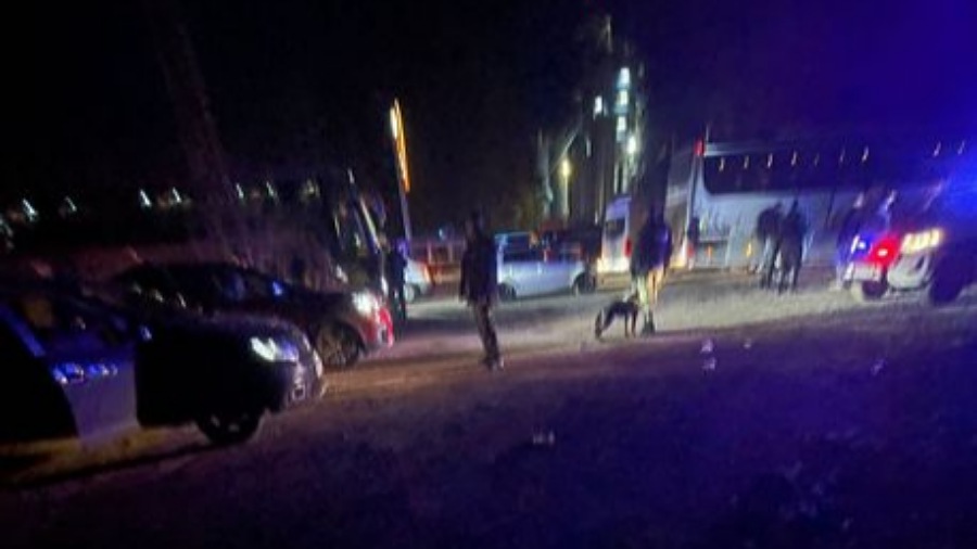 Rumunski navijači zaustavljeni pred Zenicom: Policija oduzimala majice sa srpskim simbolima