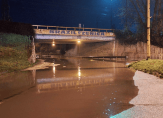 Obustavljen saobraćaj na izlazu iz Zenice zbog izlijevanja rijeke Bosne