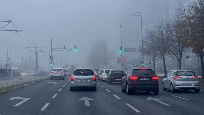 Saobraćaj, Vozila, Kolona, Magla