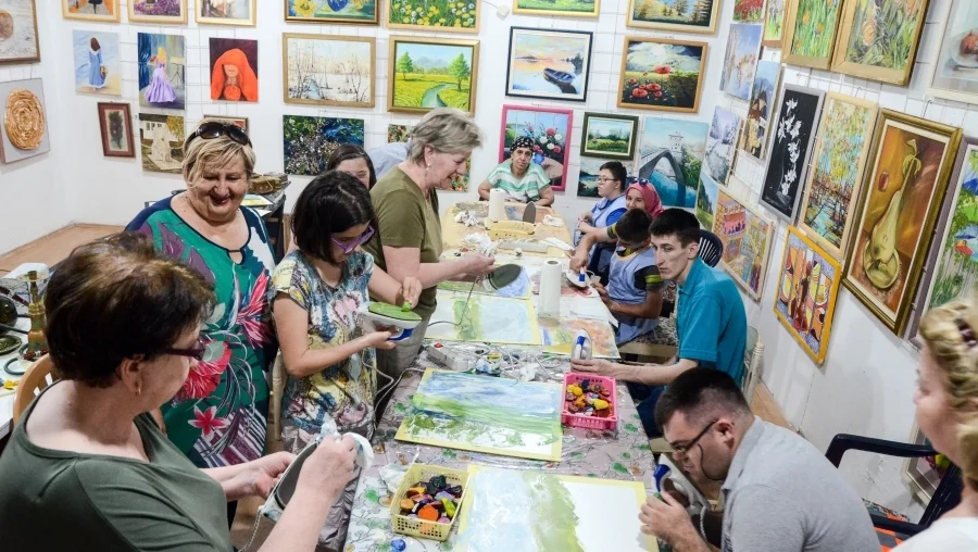 Udruženje “Zvijezda” Zenica priprema izložbu radova osoba sa posebnim potrebama: “Snaga kreativnosti vidljiva svima”