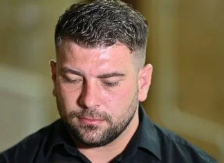 Alenu Muhiću, rođenom iz čina ratnog silovanja, priznat status civilne žrtve rata Alen Muhić
