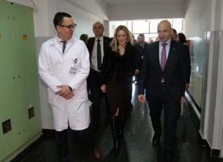 Delegacija ZDK posjetila Opću bolnicu u Tešnju i najavila jaču podršku Delegacija ZDK Posjetila Opću Bolnicu U Tešnju I Najavila Jaču Podršku