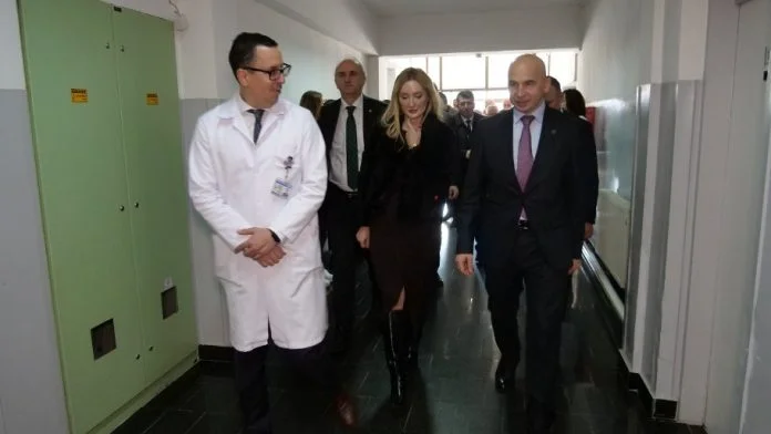 Delegacija ZDK Posjetila Opću Bolnicu U Tešnju I Najavila Jaču Podršku
