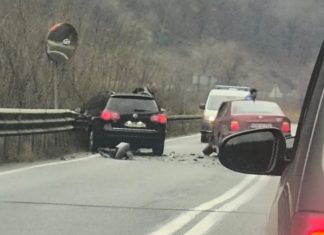 Tri osobe povrijeđene u sudaru kod Vranduka, saobraćaj otežan Saobraćajna Nesreća Kod Vranduka