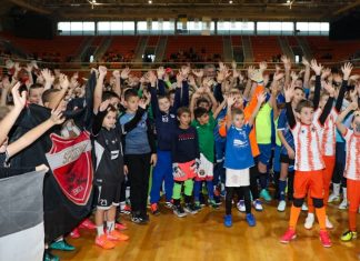 Završen VI turnir „Zeničko srce“, učestvovalo više od 700 mališana (FOTO) Zenički Srce NK Sporting