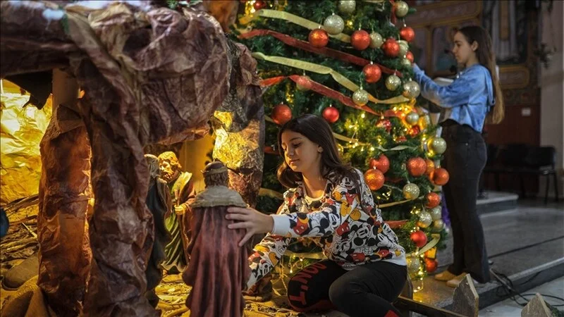 Nakon dvije godine patnje kršćani Gaze ponovo ukrašavaju crkve za Božić