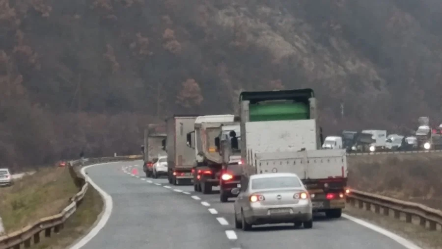 U sudaru tri vozila na putu Zenica–Lašva, jedna osoba teško povrijeđena