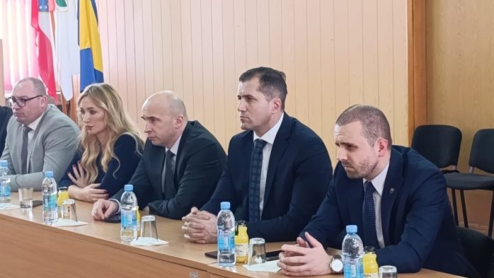 Delegacija Vlade I Skupštine 1