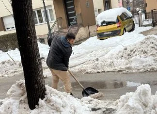 Snijeg razotkrio stare slabosti sistema, ali i snagu pojedinca u Zenici