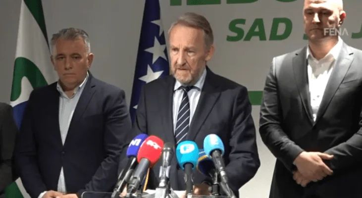 SDA još bez odluke o kandidatu za Predsjedništvo BiH, Izetbegović poručio: “Jaki smo kao svih 12 stranaka zajedno” (VIDEO)