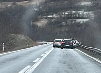 Saobraćajna nesreća na magistralnom putu M-17 kod Zenice, jedna osoba lakše povrijeđena