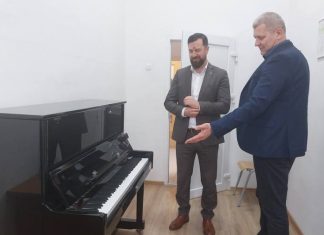 Podrška Ministarstva muzičkom obrazovanju u Zeničko-dobojskom kantonu Sredstvima Ministarstva Nabavljen Koncertni Klavir