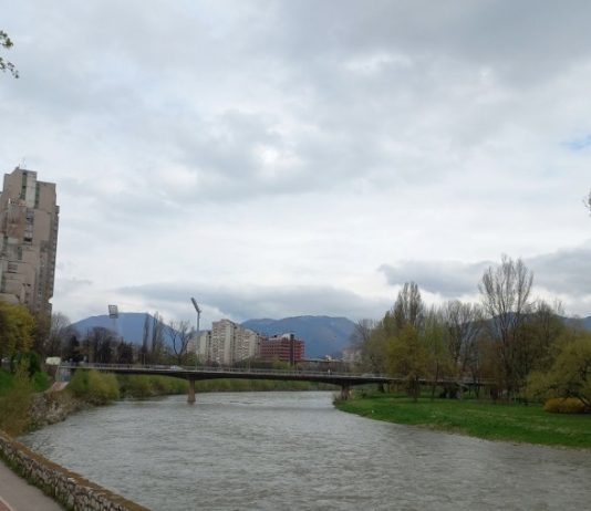 Oblačno Vrijeme, Zenica