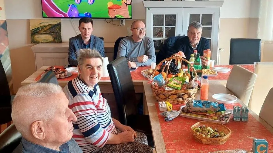 Bajramsko druženje ispunilo Dom za stara lica Zenica toplinom i osmijesima