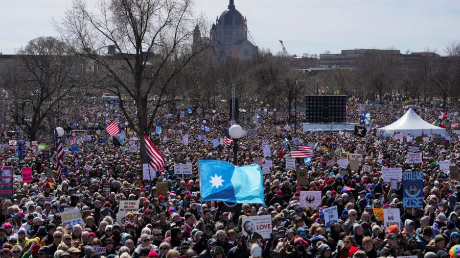 Protesti širom Amerike: hiljade na ulicama protiv Trumpa