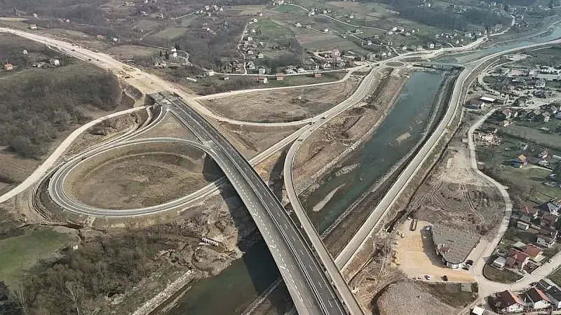 Obustavljeni radovi na Koridoru 5C jer Autoceste FBiH nisu isplatile izvođače radova