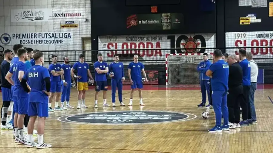 Rukometaši BiH u Tuzli počeli pripreme za dvomeč s Kosovom