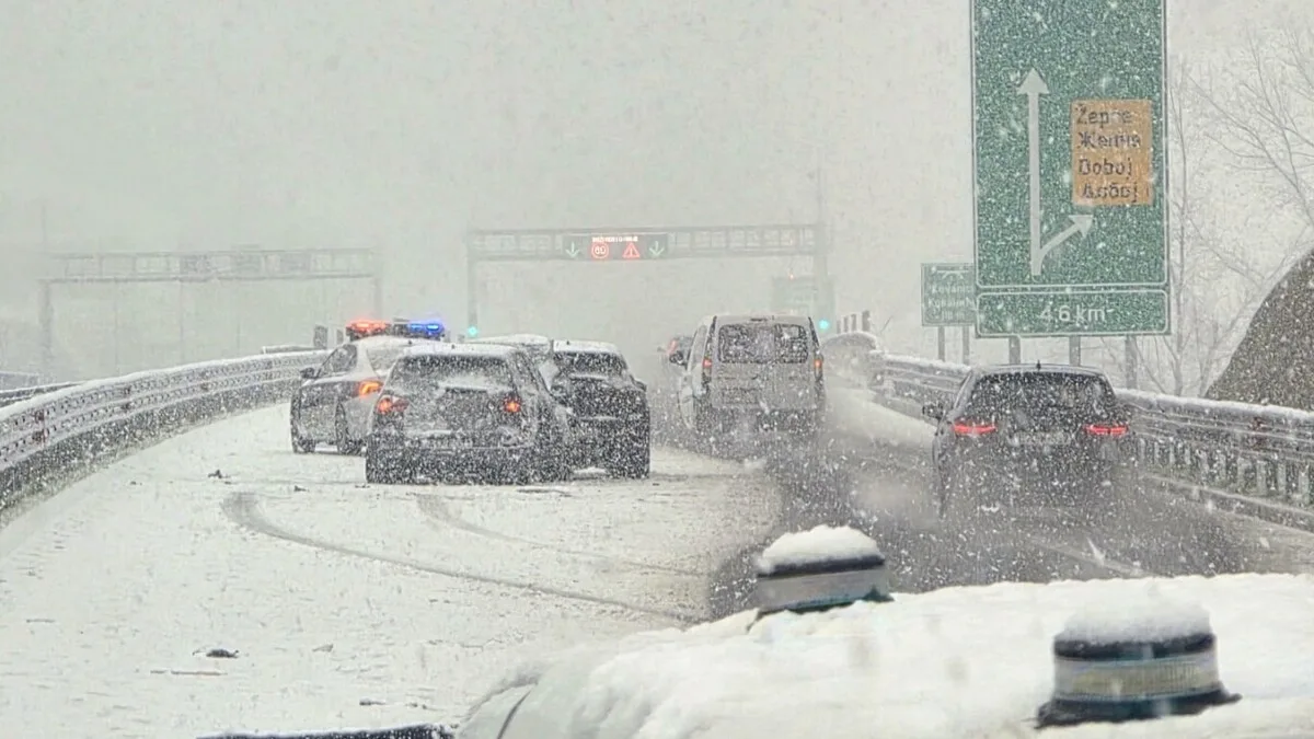 Saobraćajna nezgoda na A-1 kod Nemile, sudarila se dva vozila