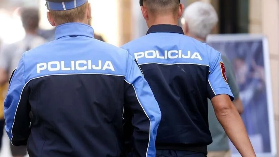 Policajci Adnan i Nermin nisu pisali kazne, zauzvrat dobili novac, hranu i piće