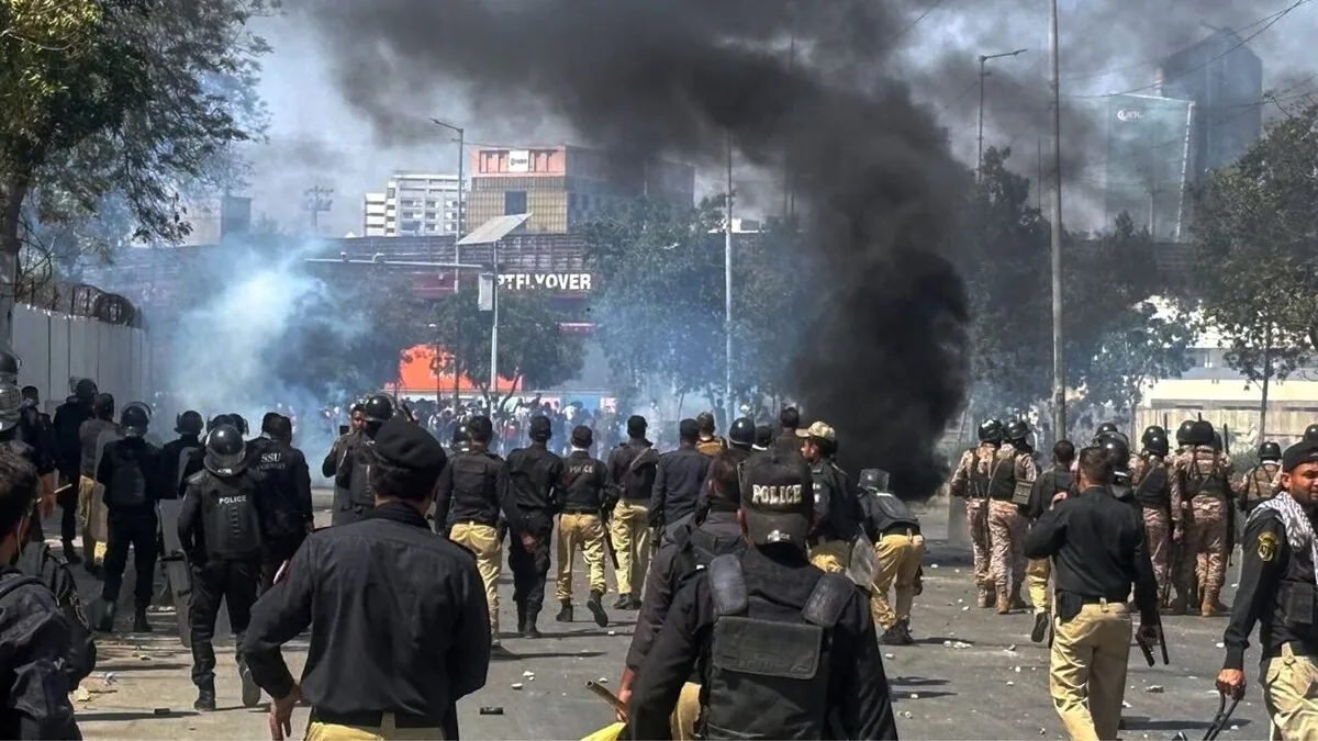 Najmanje 25 poginulih u protestima širom Pakistana zbog ubistva Ali Hamneija