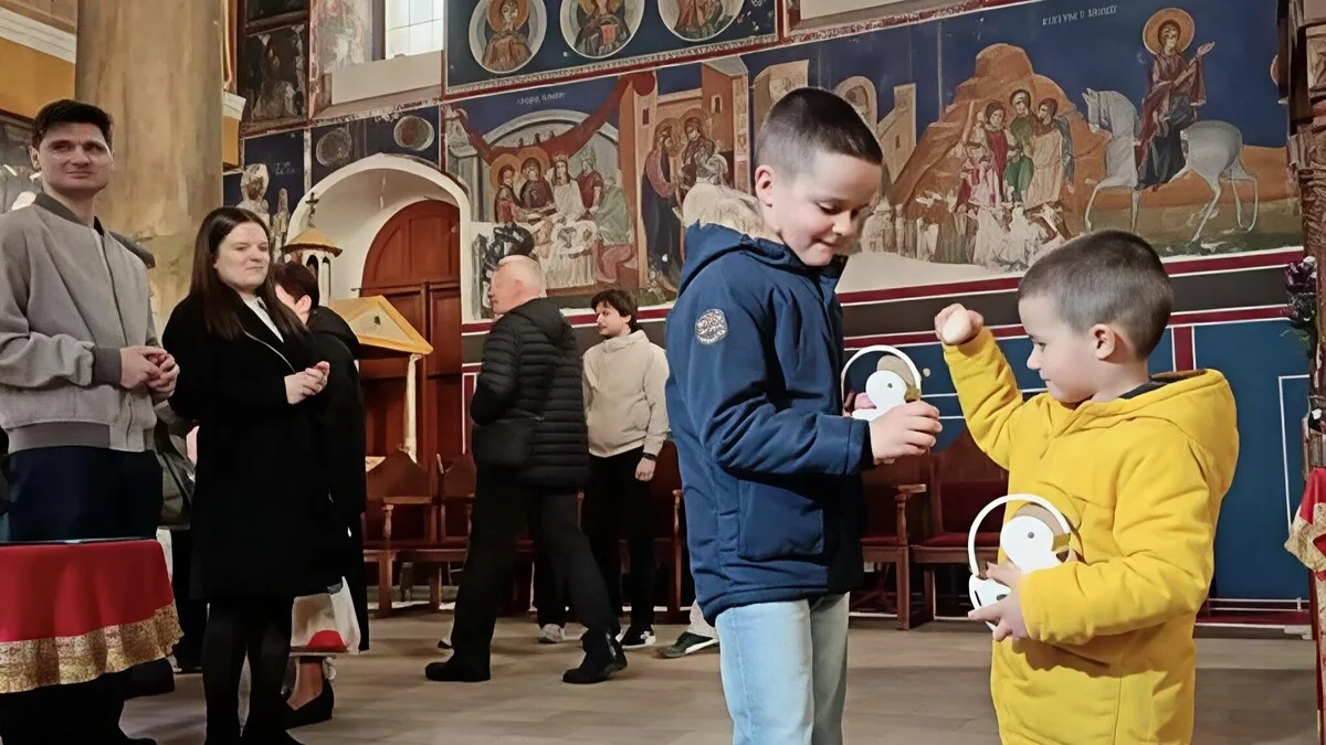 Zenički hrišćani vaskršnjom liturgijom obilježili Vaskrs