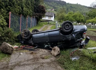 Zenica: Vozač prevrnuo auto pod dejstvom alkohola, uhapšen na licu mjesta