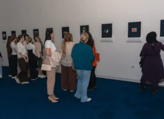U Zenici otvorena izložba “Prijateljstvo koje ne poznaje granice” (FOTO)