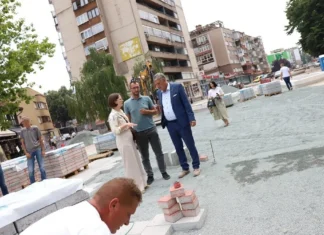 Gradonačelnik Kasumović obišao gradilište rekonstrukcije Trga Alije Izetbegovića