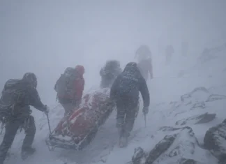 Izvučena tijela dvojice stradalih bh. planinara s Elbrusa, potraga za preostalom trojicom se nastavlja