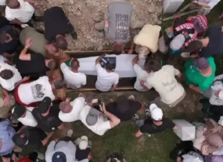 Ukopano deset žrtava genocida, porodice se opraštaju od svojih najmilijih