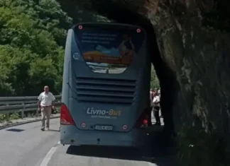 Nesvakidašnja nesreća u BiH, autobus zapeo u kanjonu