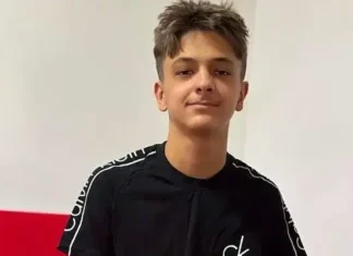 Pokrenut apel za liječenje Bilala Čizmića (16) iz Žepča, sumnja se da boluje od iste bolesti kao i njegova majka