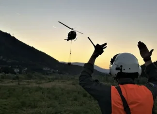 OS BiH pojačale angažman u gašenju požara u Konjicu, Grahovu i Nevesinju
