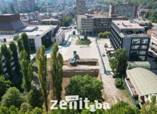 Intenzivni radovi na izgradnji podzemne garaže i Trga BiH u Zenici (FOTO)