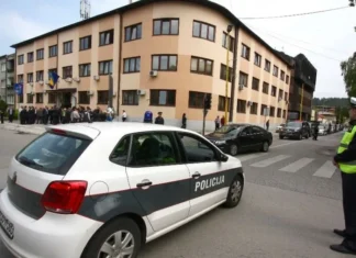 Učenica koja je hladnim oružjem napala vršnjakinje stavljena pod kontrolu policije