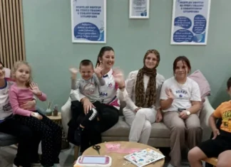 Učenici KŠC “Sv. Pavao” obradovali mališane na Odjelu pedijatrije JU Kantonalna bolnica Zenica (VIDEO)