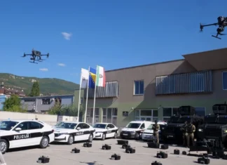 MUP ZDK predstavio 24 nova policijska vozila: U opremanje policije uloženo više od 30 miliona KM (FOTO)